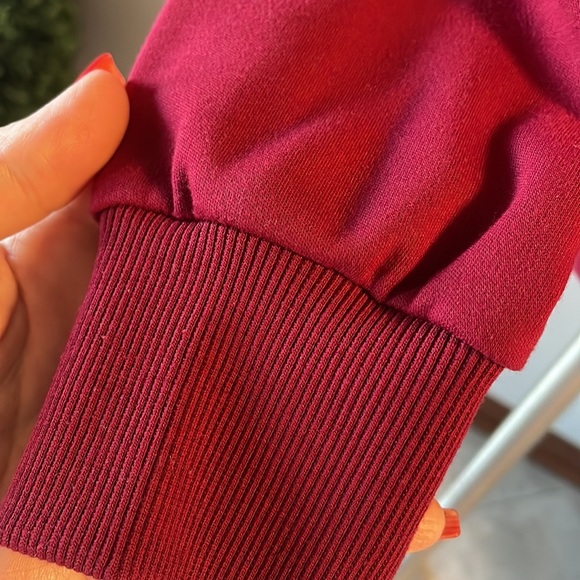 LOLE eco friendly woman’s deep V cross over front leisure top. Burgundy size Med - Picture 5 of 14